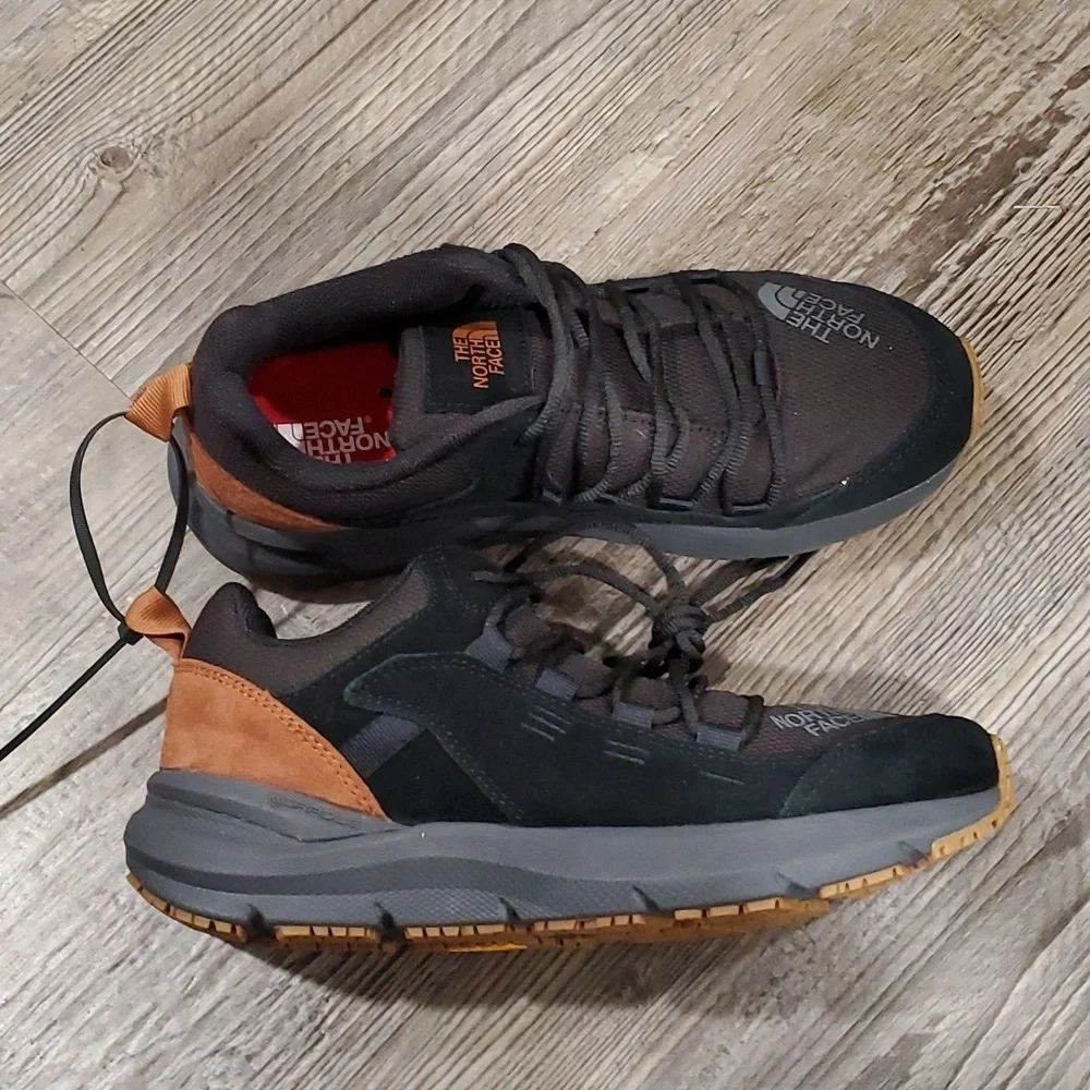 The North Face Mountain Sneakers II Size 8